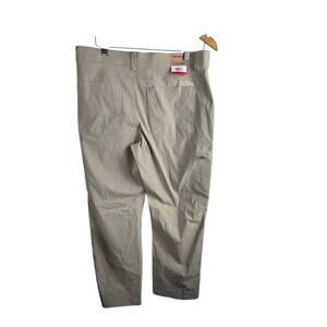 New Eddie Bauer Men’s Rainier Tech Pants – Tan – Size 34x29